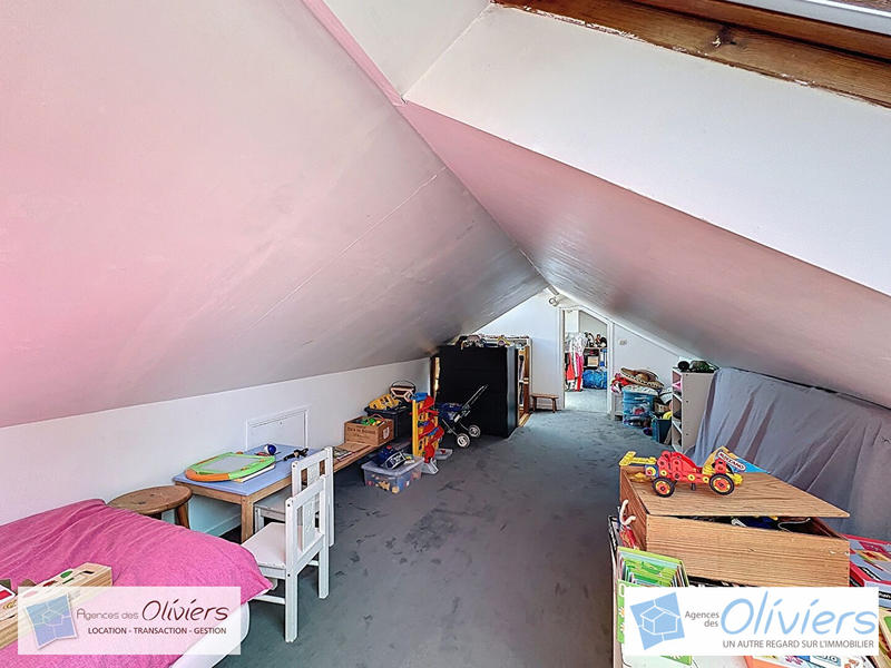 Maison - 145 m² - 8 pièces