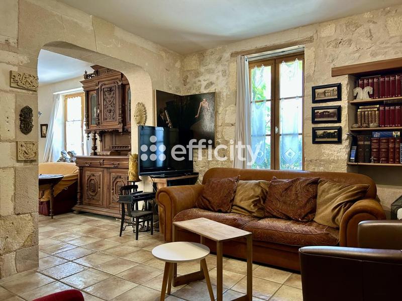 Maison - 232 m² - 10 pièces