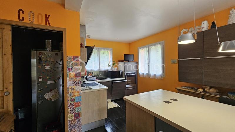 Maison - 166 m² - 6 pièces