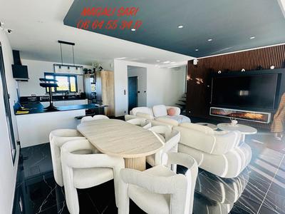 Villa - 185 m² - 8 pièces