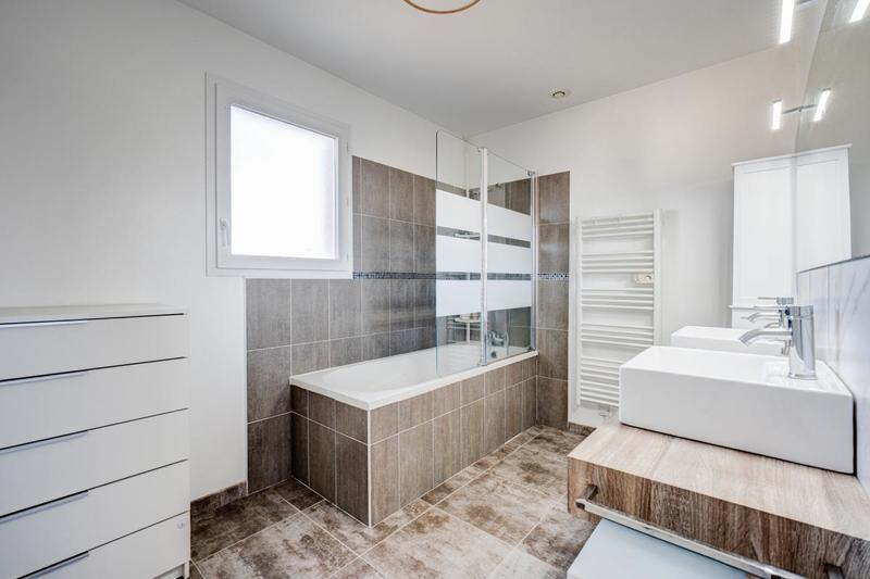 Maison - 99 m² - 4 pièces