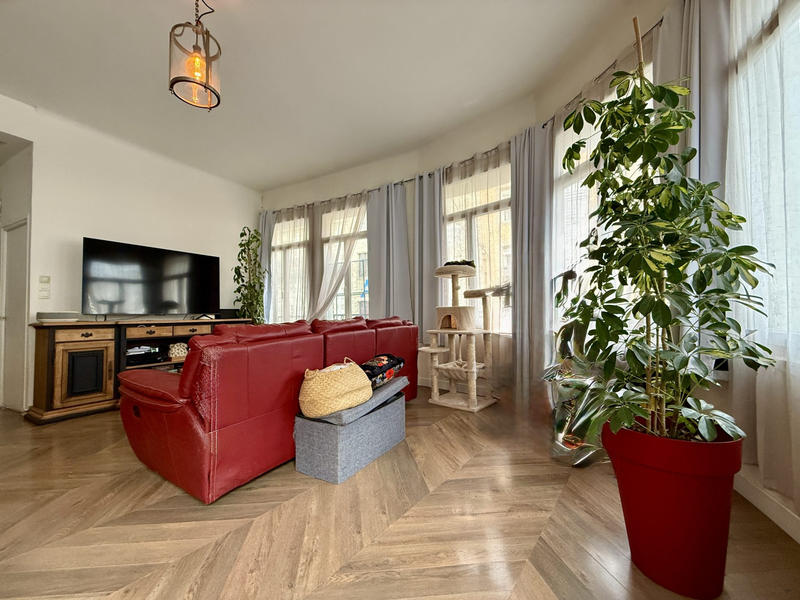 Appartement - 100 m² - 4 pièces