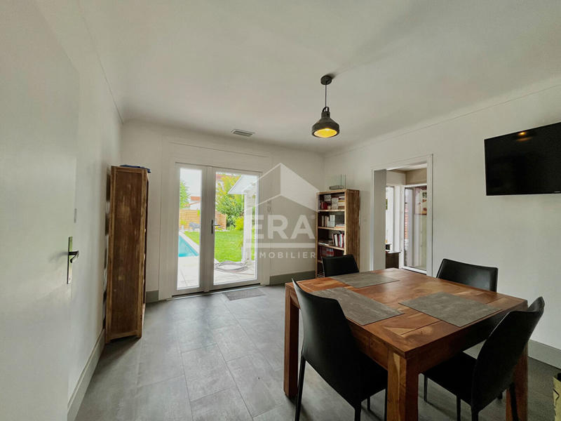 Maison - 93 m² - 4 pièces