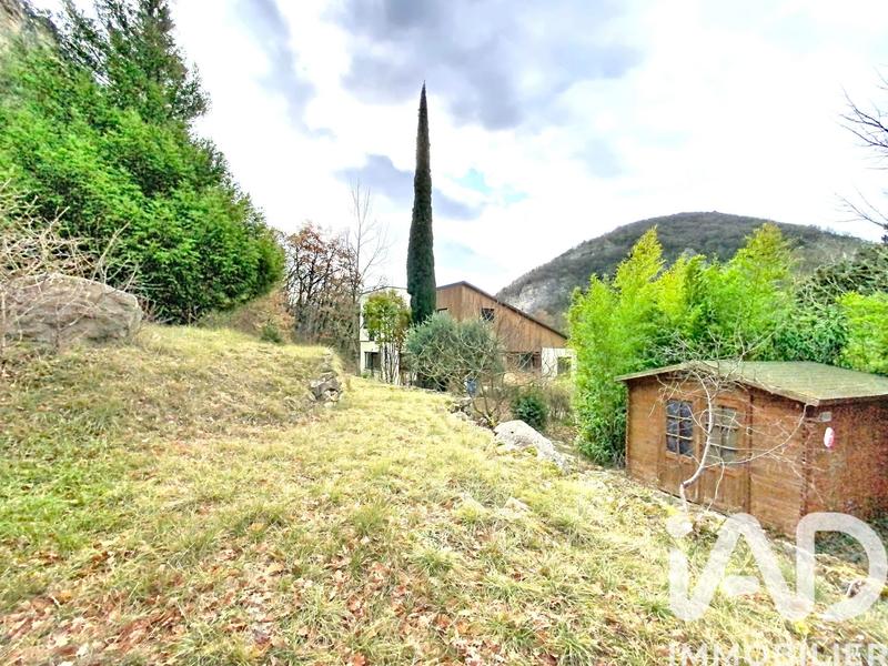 Maison - 208 m² - 8 pièces