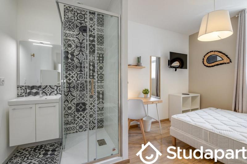 Chambre - 13 m² - 1 pièce