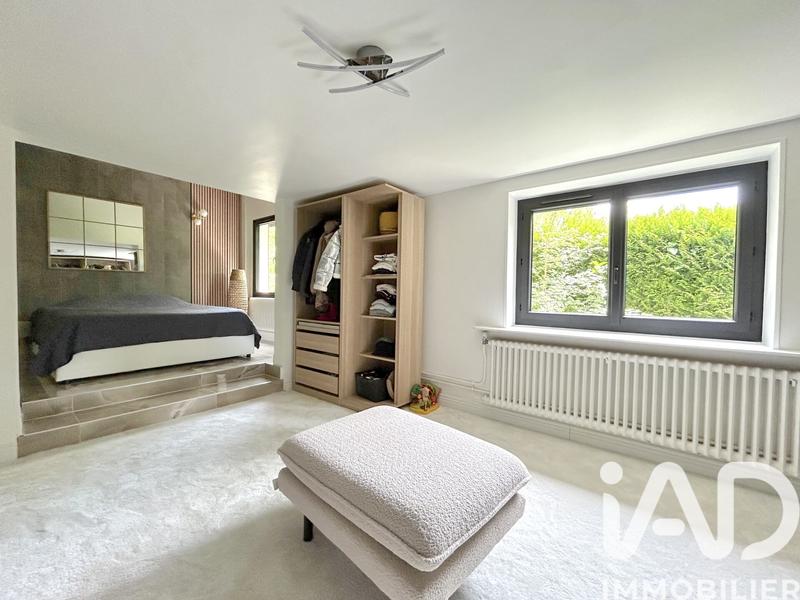 Maison - 204 m² - 7 pièces