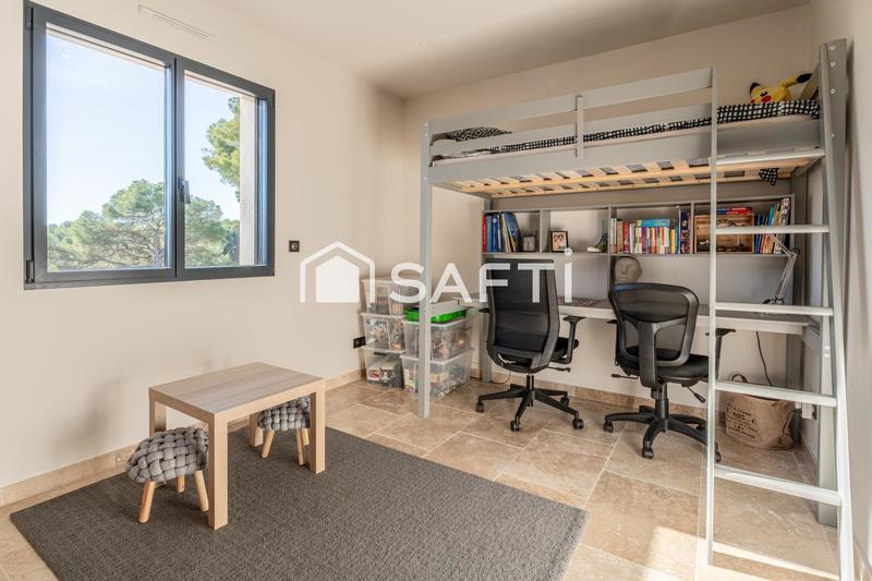 Maison - 181 m² - 6 pièces