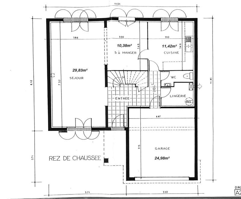 Pavillon - 144 m² - 8 pièces
