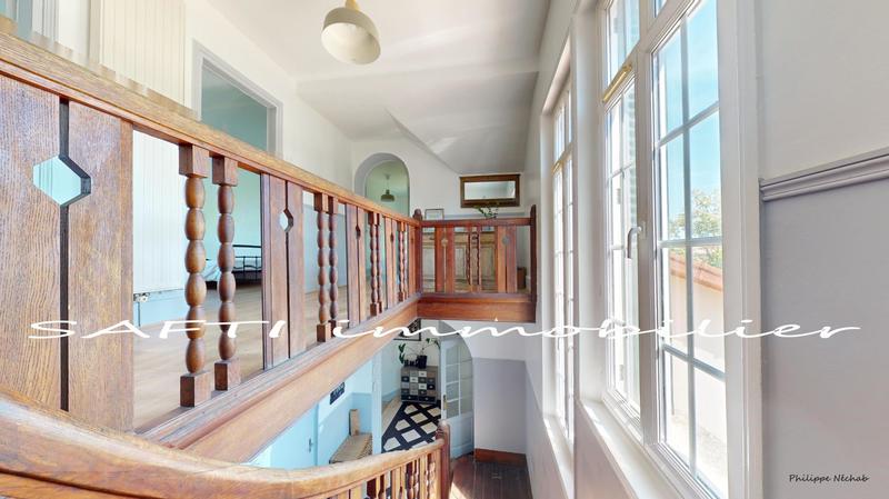 Maison - 190 m² - 9 pièces