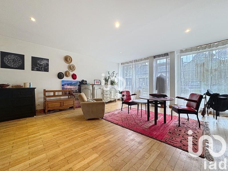 Maison - 186 m² - 8 pièces