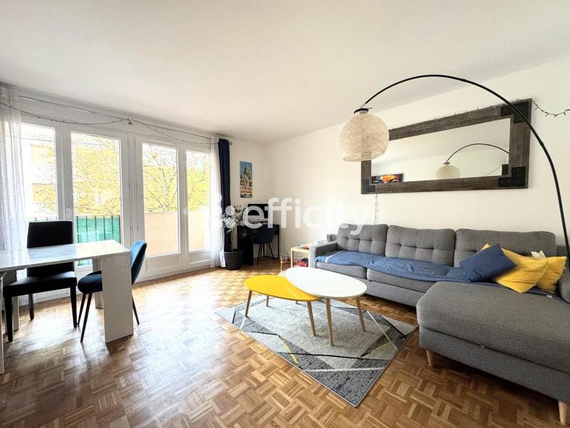 Appartement - 75 m² - 3 pièces