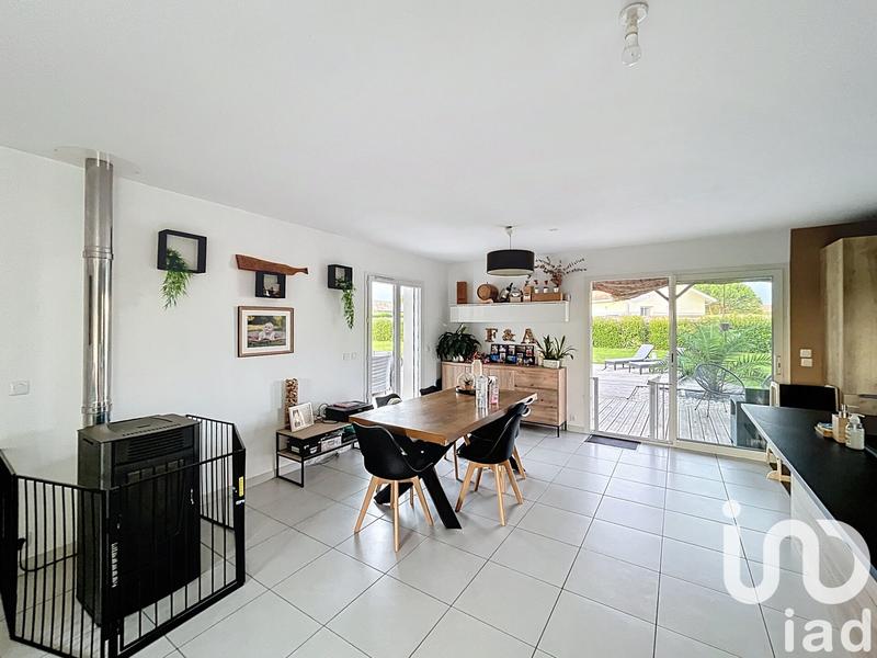 Maison - 95 m² - 5 pièces