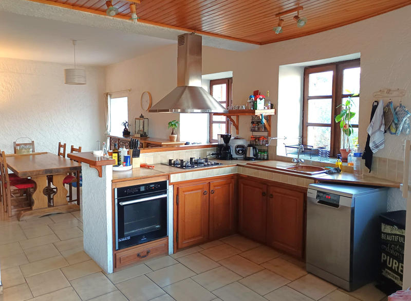 Propriété - 330 m² - 14 pièces