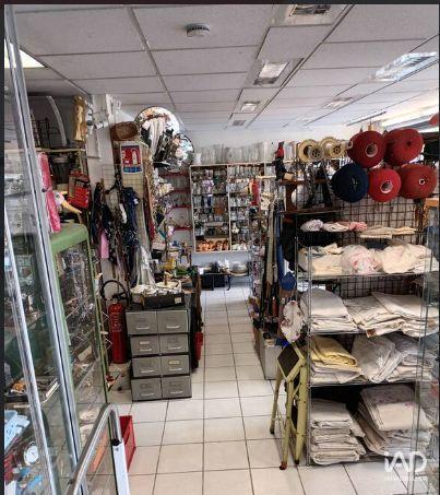 Local commercial - 161 m²