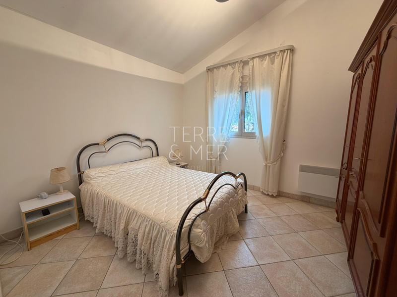 Maison - 240 m² - 7 pièces