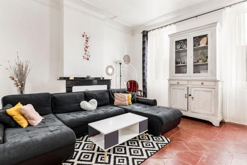 Maison - 297 m² - 12 pièces