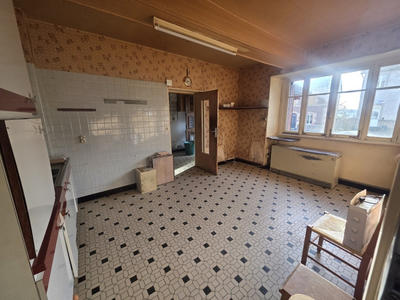 Maison - 216 m² - 8 pièces