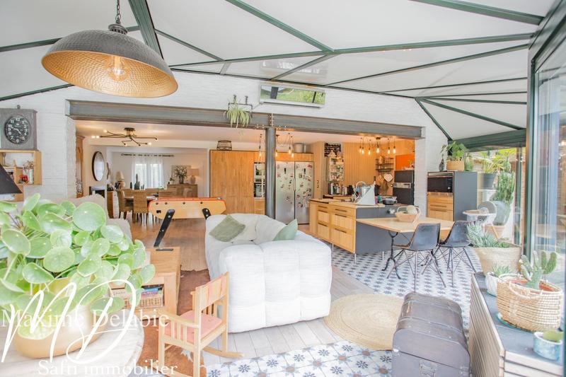 Maison - 180 m² - 8 pièces