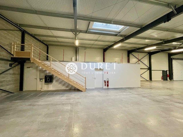 Local d'activités - 568 m²