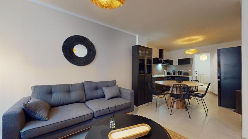 Maison - 92 m² - 6 pièces