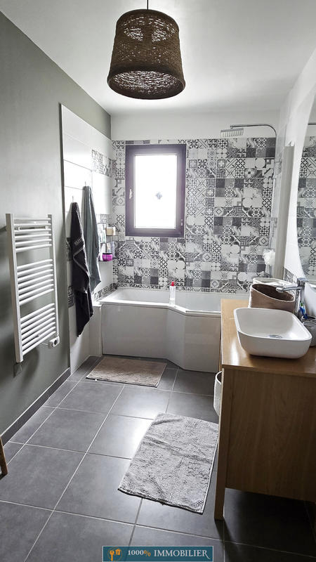 Maison - 106 m² - 6 pièces