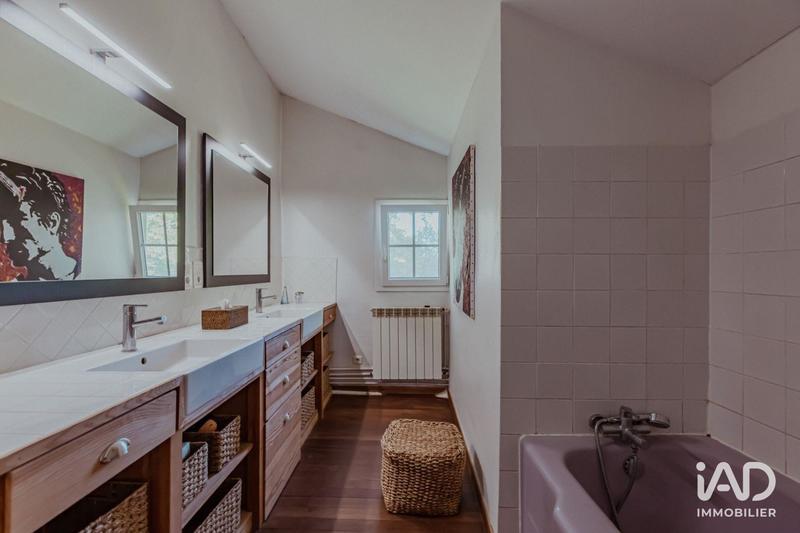 Maison - 229 m² - 6 pièces