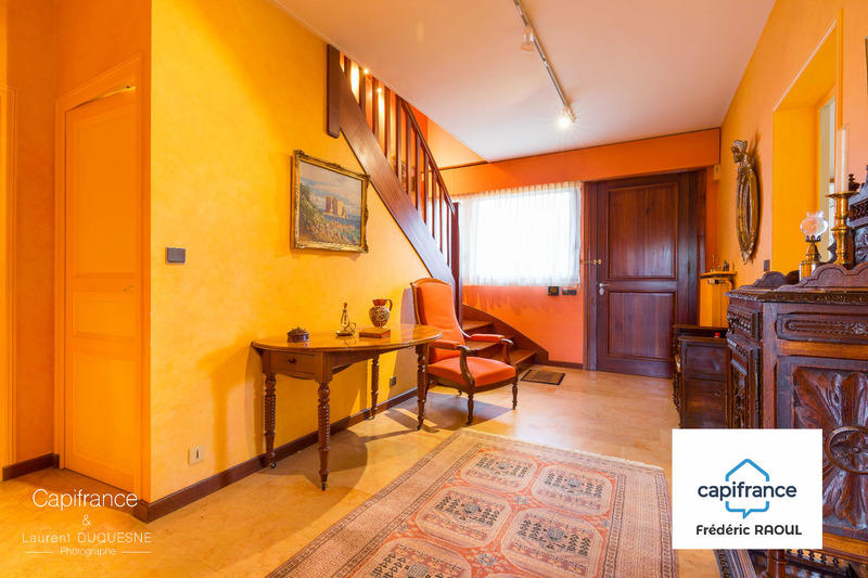 Maison - 215 m² - 7 pièces