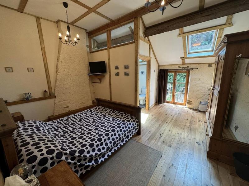 Maison - 280 m² - 14 pièces