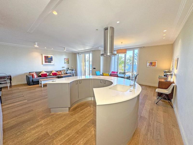 Appartement - 98 m² - 3 pièces