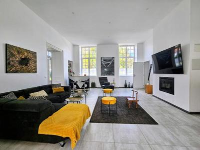 Demeure - 665 m² - 20 pièces