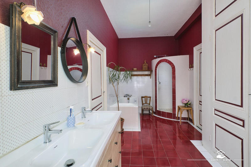 Maison ancienne - 450 m² - 13 pièces