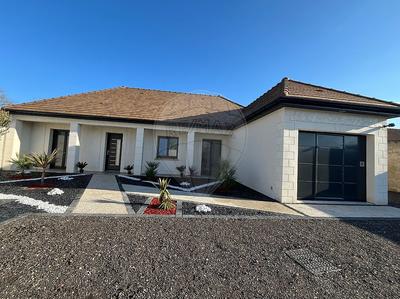 Maison - 96 m² - 4 pièces