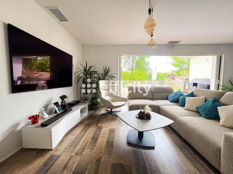 Maison - 112 m² - 4 pièces