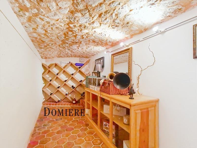 Maison - 200 m² - 8 pièces