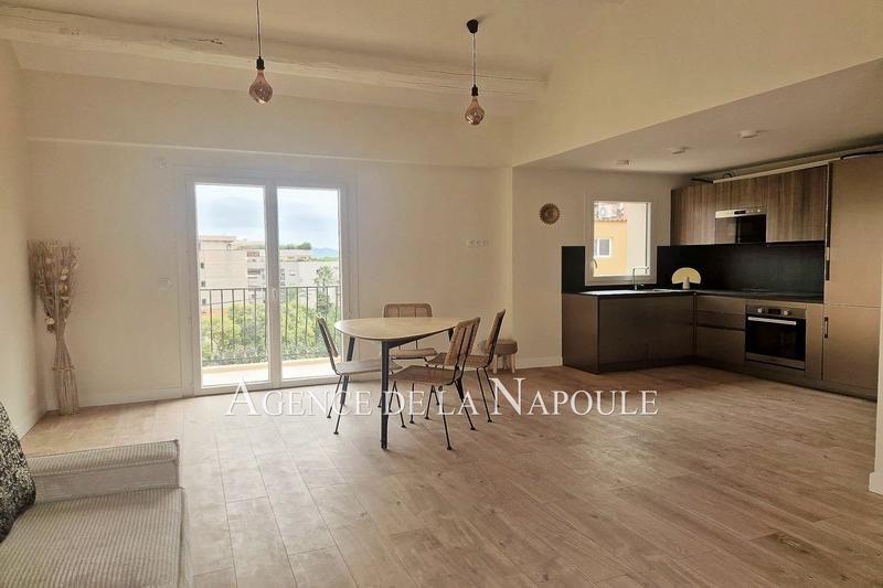 Appartement - 80 m² - 4 pièces