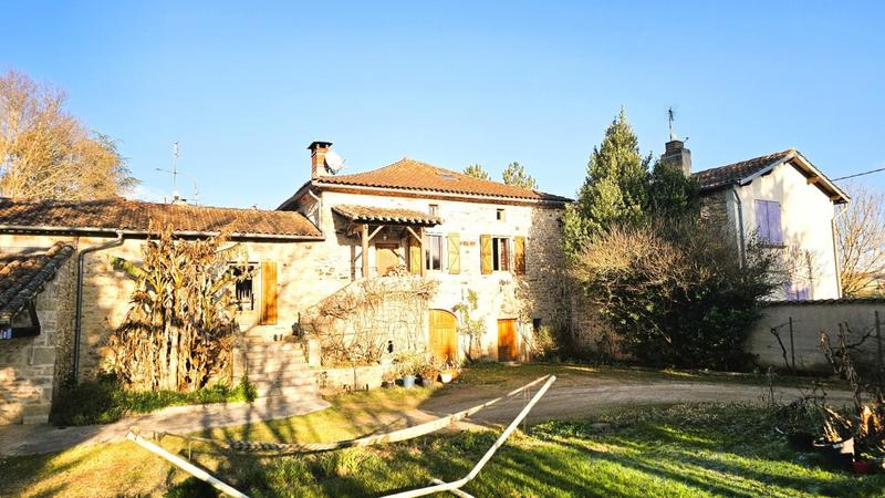 Propriété - 263 m² - 10 pièces