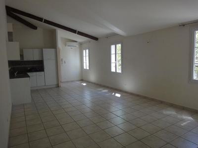 Immeuble - 234 m² - 9 pièces