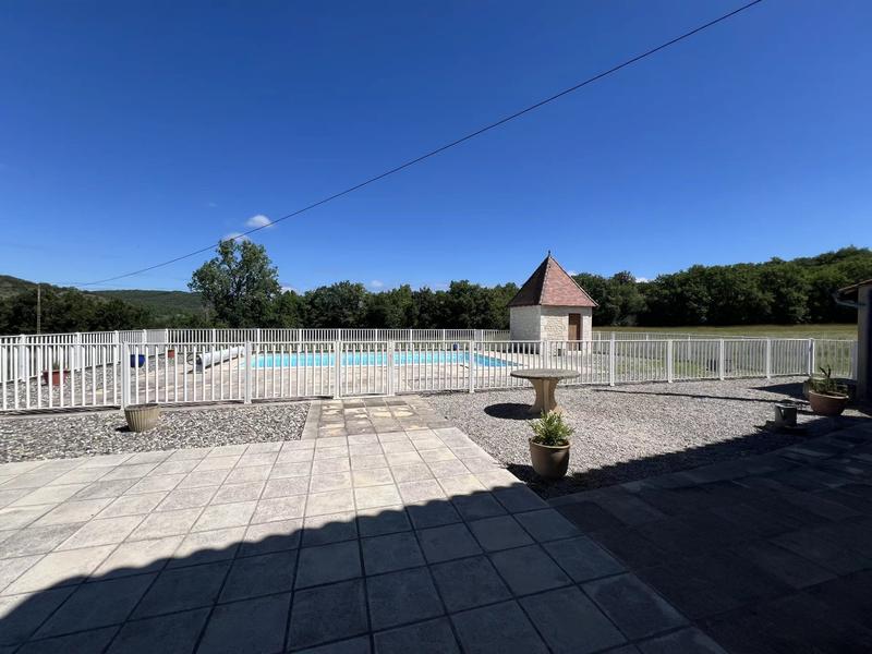 Maison - 188 m² - 5 pièces