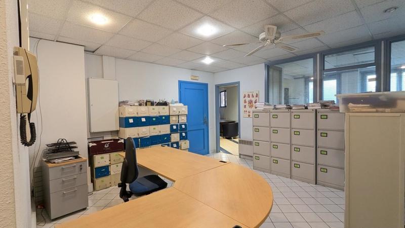 Bureau - 113 m² - 4 pièces