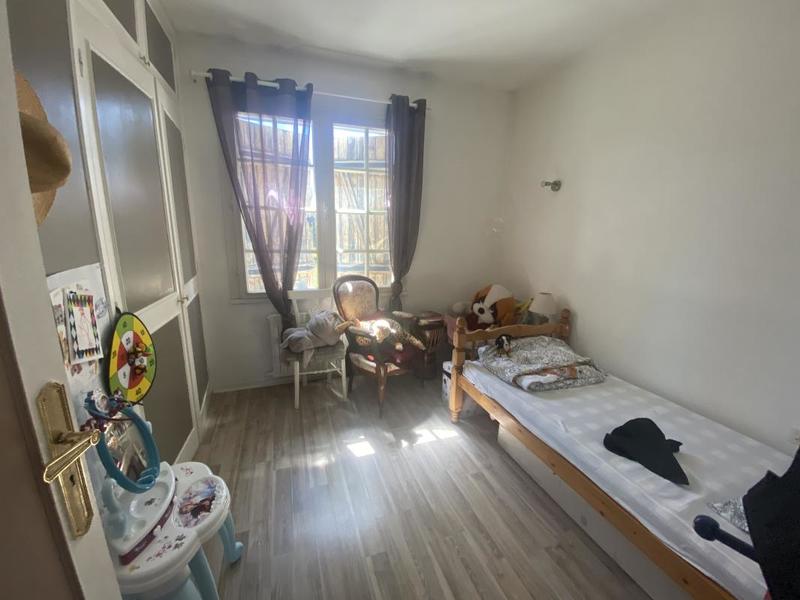 Maison - 220 m² - 7 pièces