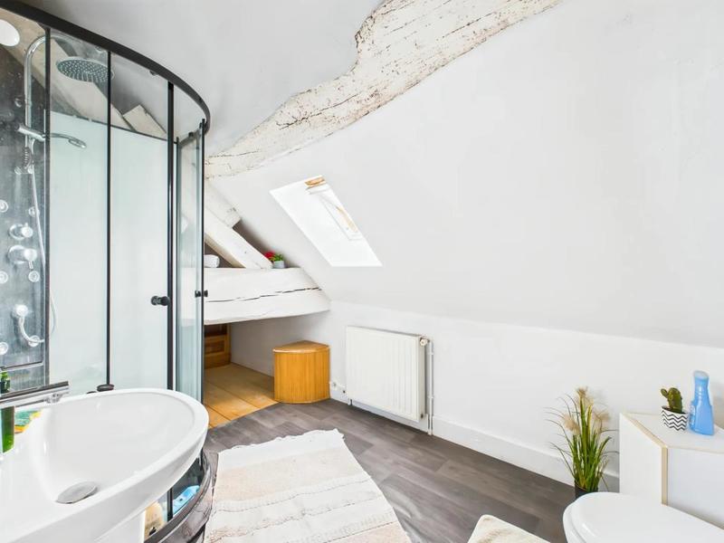 Demeure - 281 m² - 11 pièces