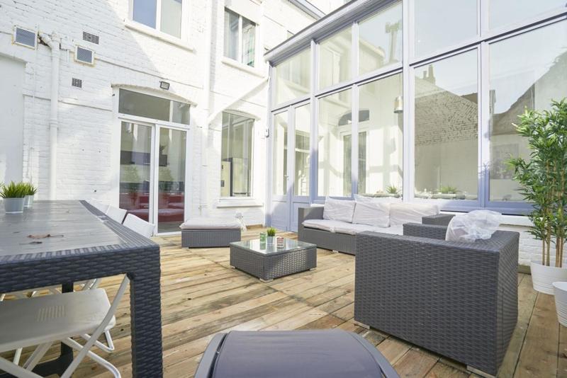 Maison - 233 m² - 11 pièces