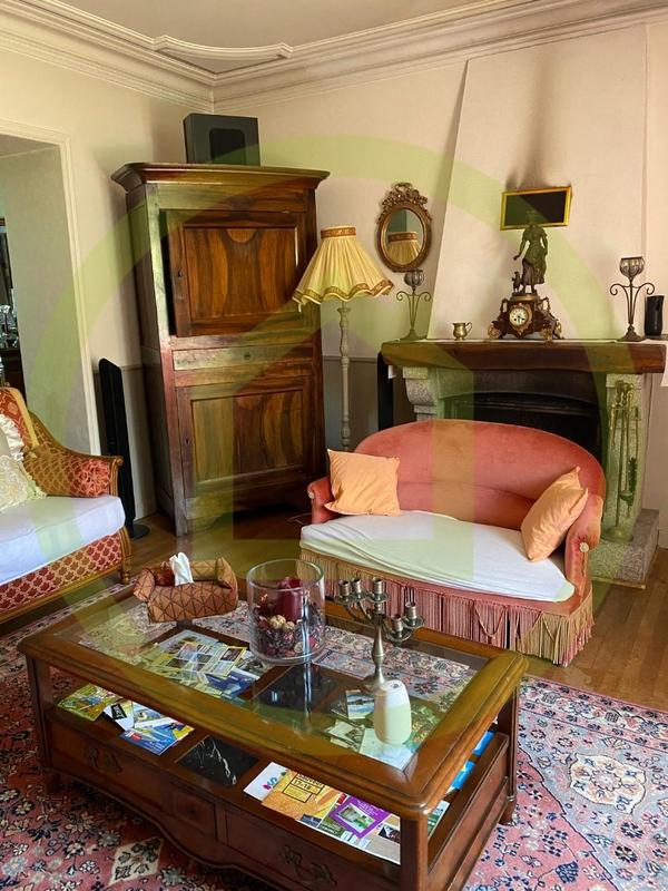 Maison - 310 m² - 17 pièces