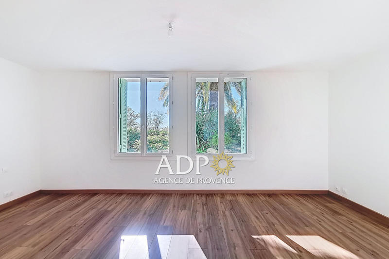 Appartement - 111 m² - 3 pièces