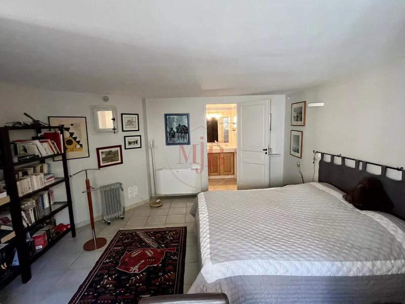 Maison - 193 m² - 6 pièces