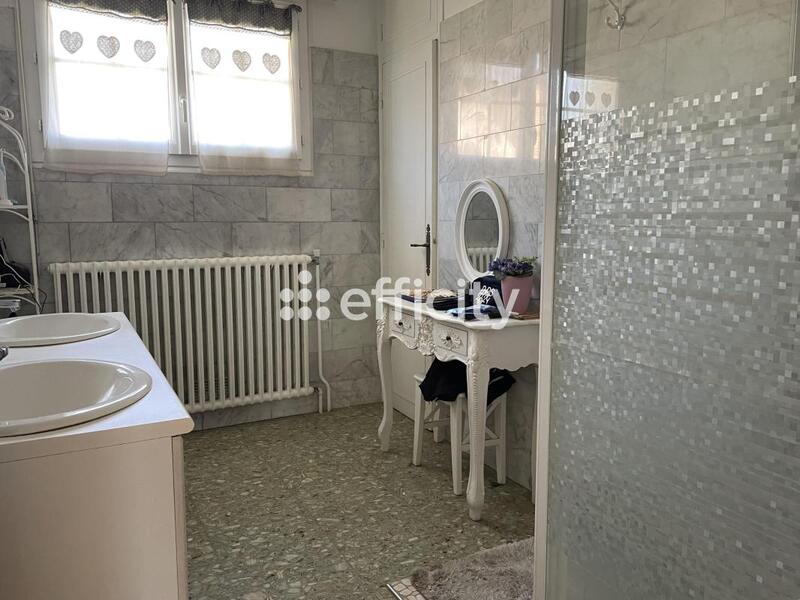 Pavillon - 150 m² - 5 pièces