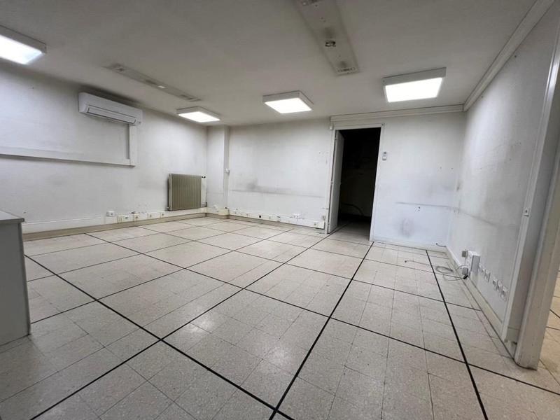 Local d'activités - 426 m² - 20 pièces