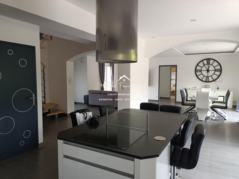 Maison contemporaine - 152 m² - 5 pièces