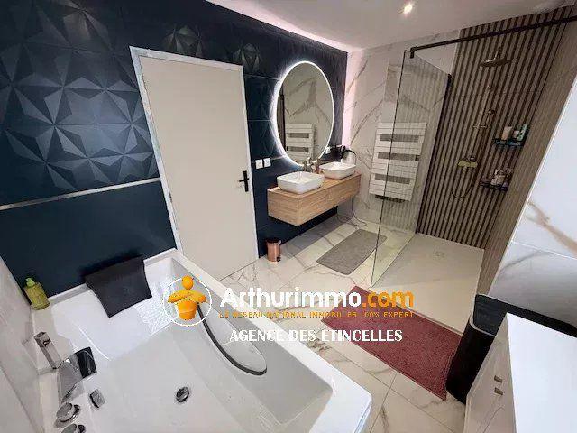 Maison - 182 m² - 6 pièces