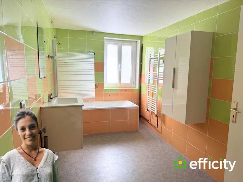 Maison - 92 m² - 5 pièces